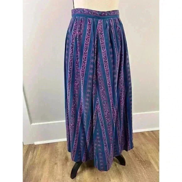 SOLD Vintage 80's Womens 8 Alpenblick Maxi Skirt Corduroy Buttons Floral - Picture 6 of 12